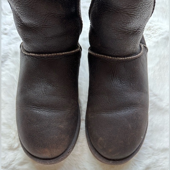 UGG Australia Classic Tall Bomber 5804 in Brown Leather Authentic - Picture 5 of 11